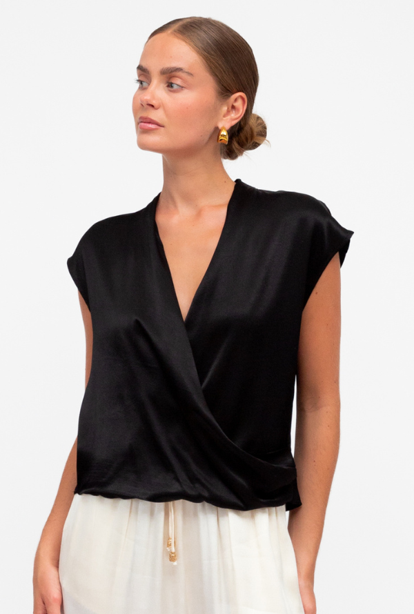 Lara Cross Over Blouse S/Less - Black