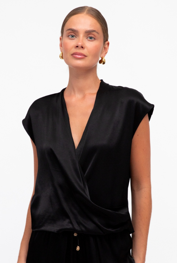 Lara Cross Over Blouse S/Less - Black