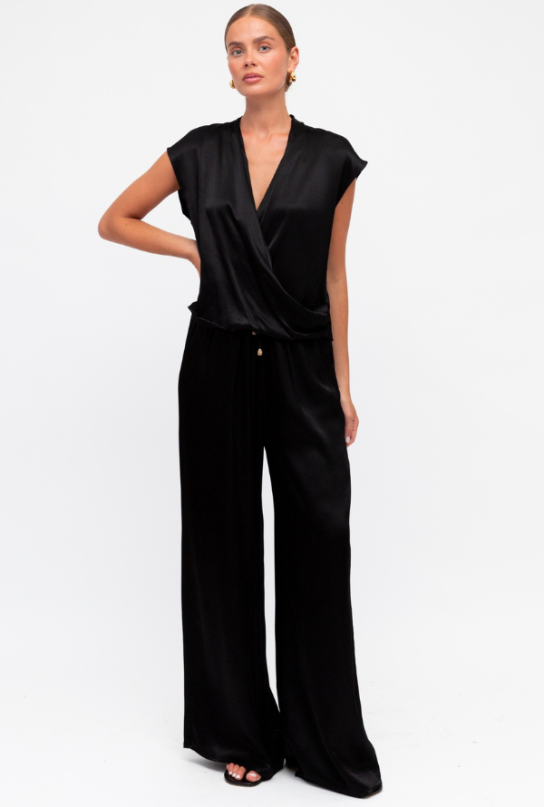 Lara Cross Over Blouse S/Less - Black