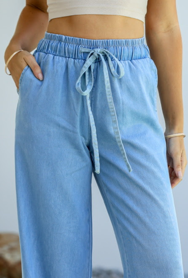 Thani Chambray Jeans - Light Blue Denim